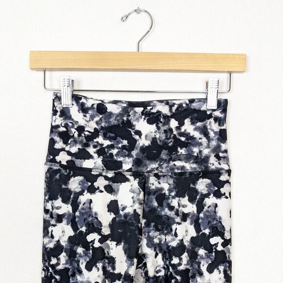Balance Collection Graystone & Lotus Watercolor Abstract Leggings Size S - Picture 4 of 7